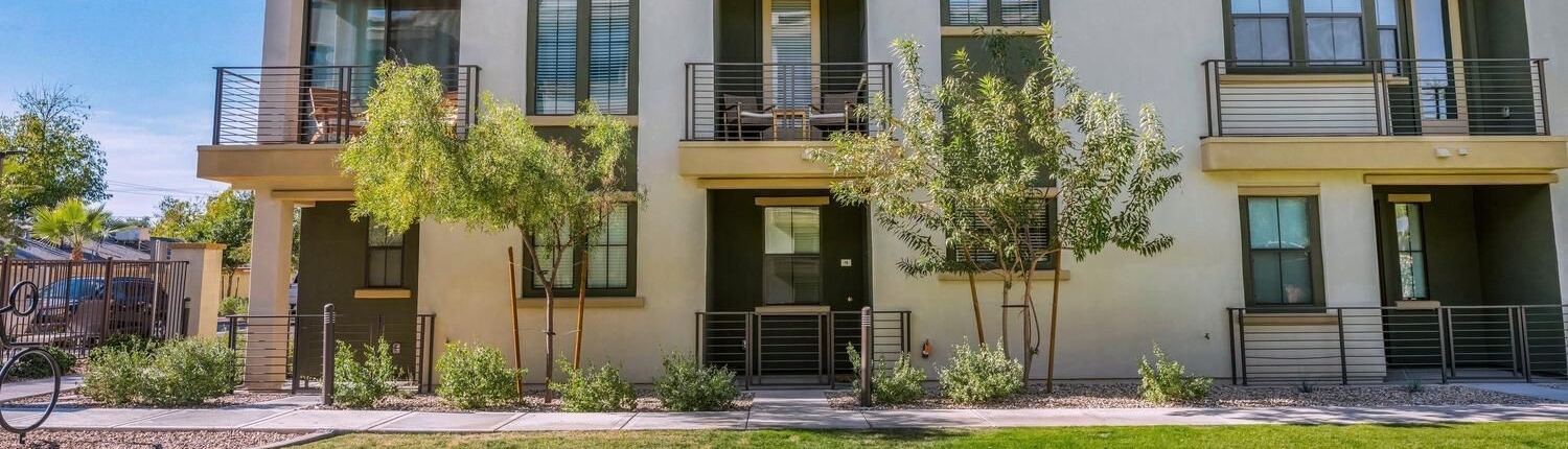 Biltmore-Living_8-1500x430